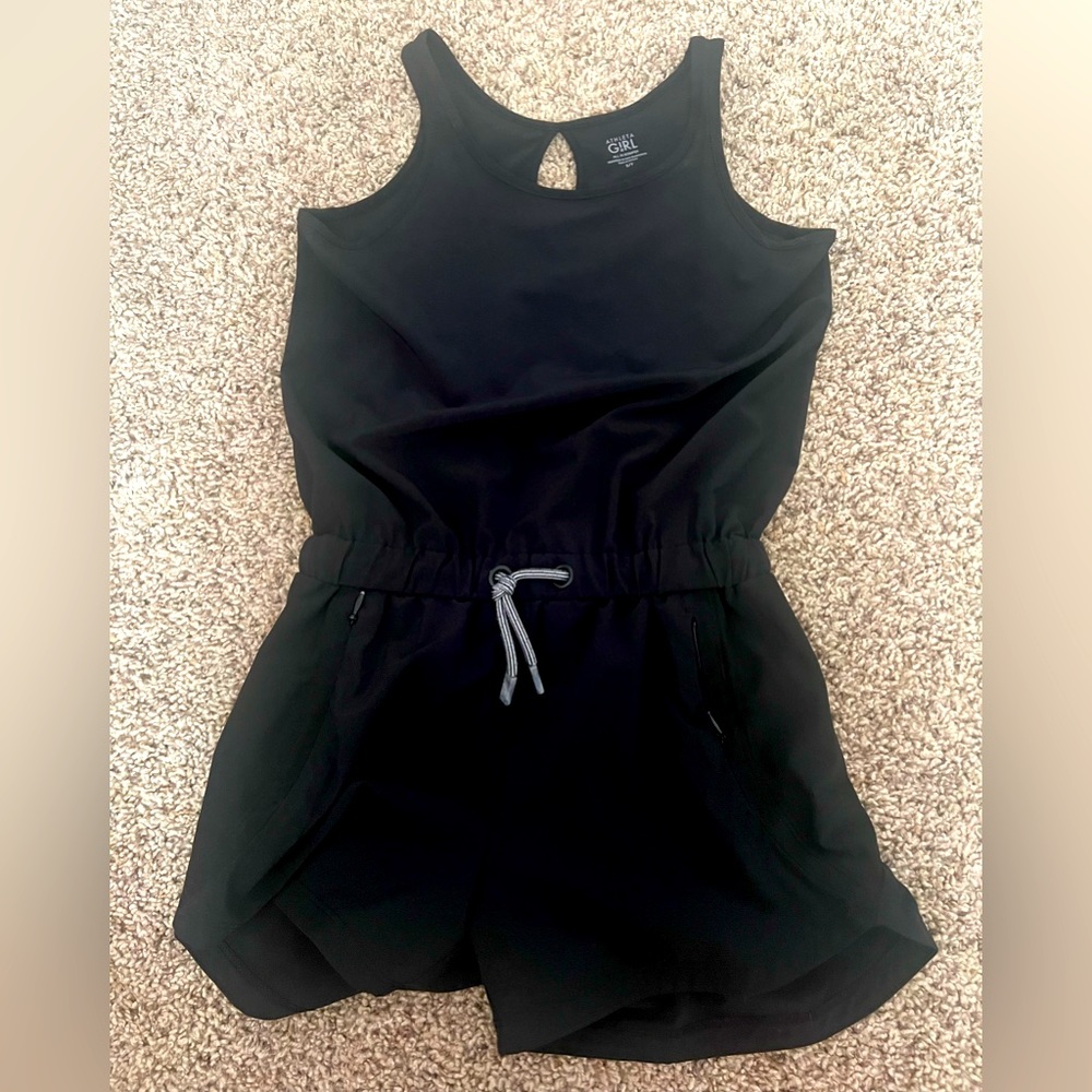 Athleta Girl On the Go Romper EUC , No pilling , snags or discoloration.